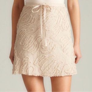 Max Studio Creamy White Appliquéd Skirt